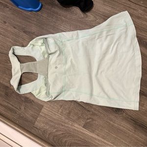 Lululemon tank